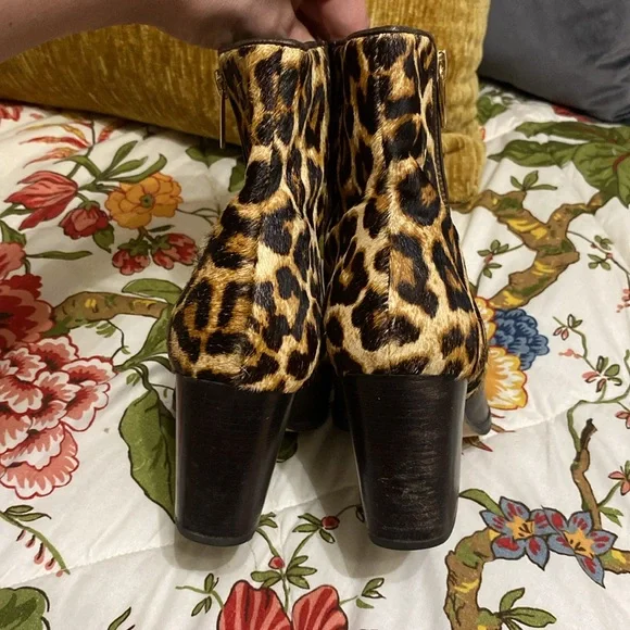 Michael Kors booties - Picture 4 of 6